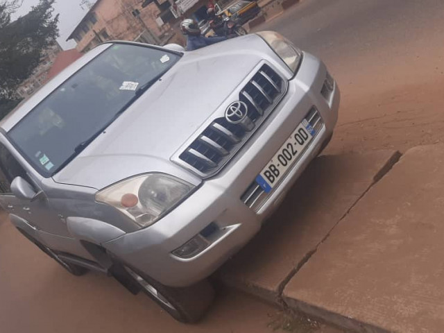 Toyota Land Cruiser Prado, Voitures, Conakry