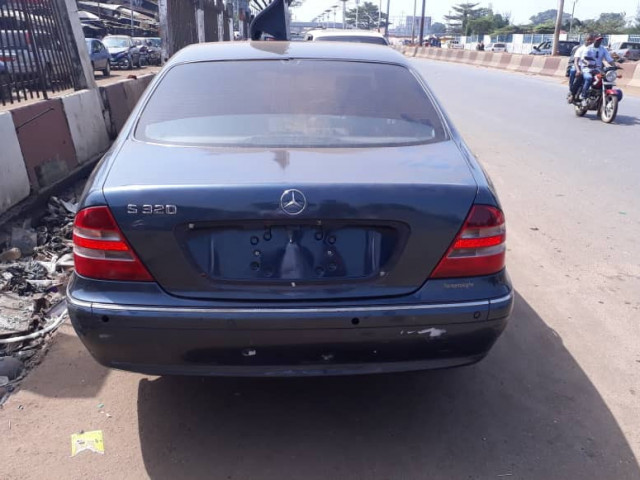 Mercedes-Benz Class S, Voitures, Conakry