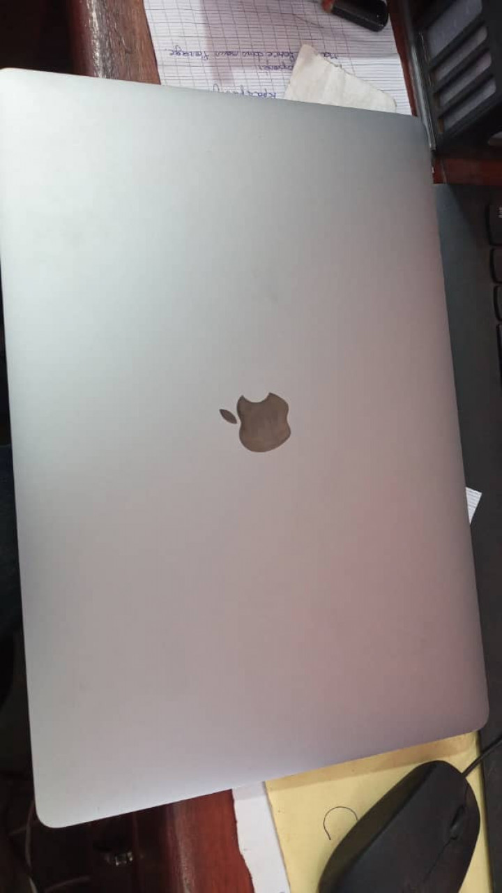 Apple MacBook  Pro, Ordinateurs - Moniteurs, Conakry