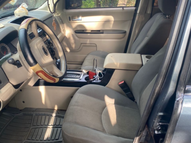 Mazda Tribute, Voitures, Conakry
