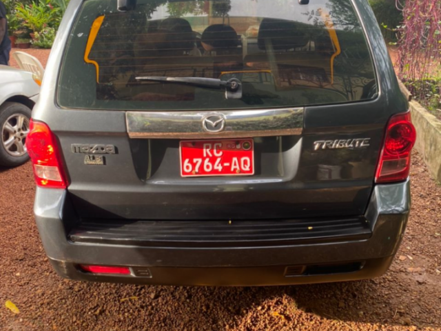 Mazda Tribute, Voitures, Conakry