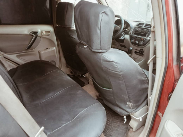 Toyota RAV4, Voitures, Conakry