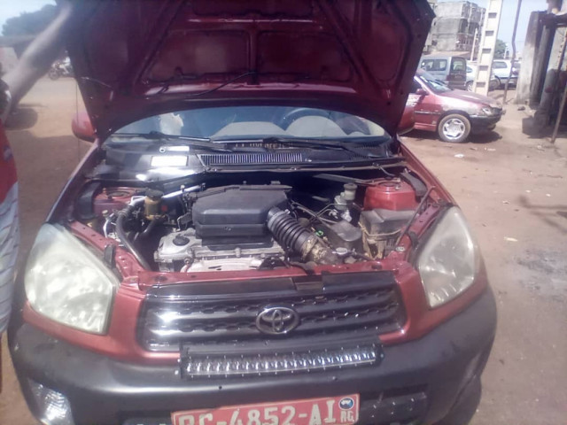 Toyota RAV4, Voitures, Conakry