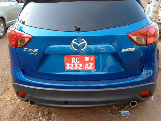 Mazda CX-5, Voitures, Conakry