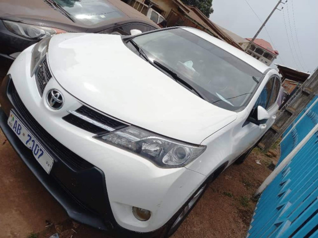 Toyota RAV4, Voitures, Conakry