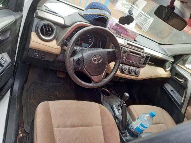 Toyota RAV4, Voitures, Conakry