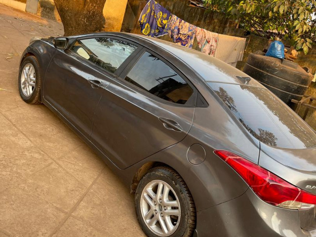 Hyundai Elantra, Voitures, Conakry