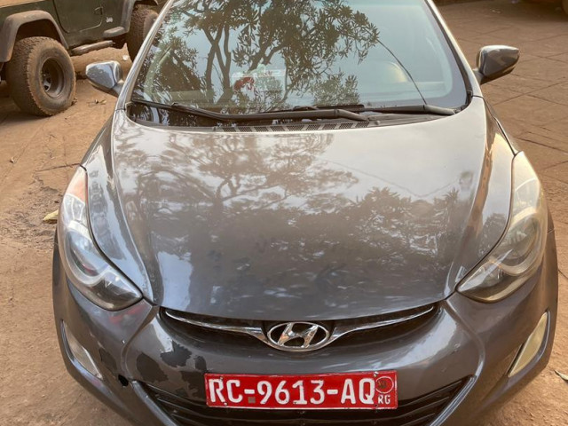 Hyundai Elantra, Voitures, Conakry