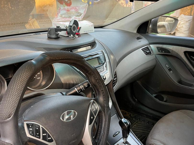 Hyundai Elantra, Voitures, Conakry