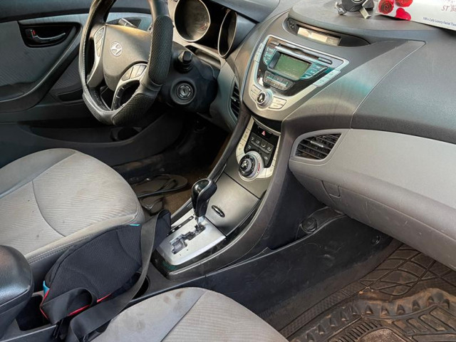 Hyundai Elantra, Voitures, Conakry