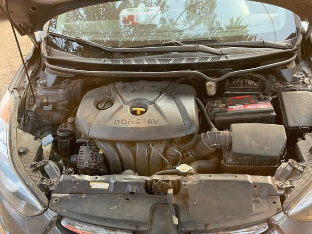 Hyundai Elantra, Voitures, Conakry