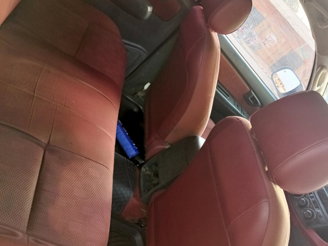 Toyota Hilux, Voitures, Nzérékoré