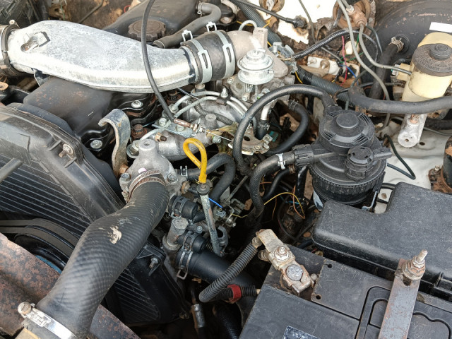 Toyota Hilux, Voitures, Nzérékoré