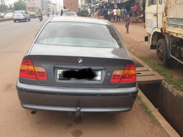 BMW Serie 3, Voitures, Conakry