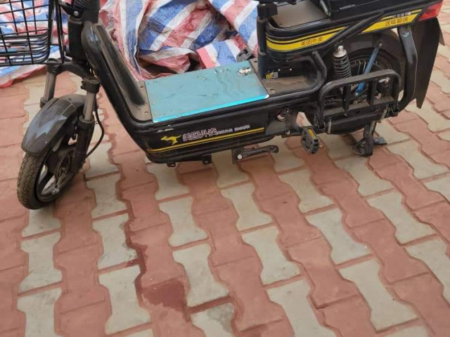 Moto Electrique Jiata, Motos - Scooters, Conakry