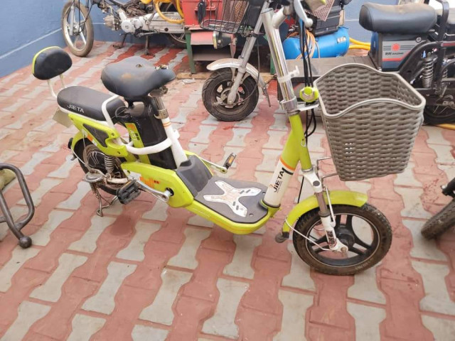 Moto Electrique Jiata, Motos - Scooters, Conakry