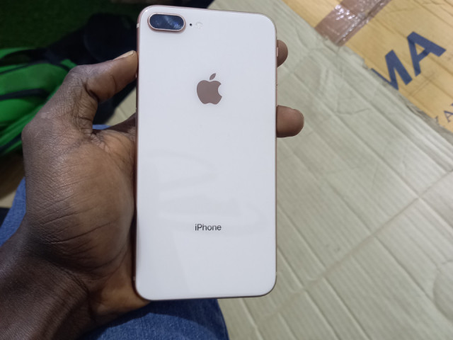 Apple iPhone 8+, Téléphones Mobiles, Conakry