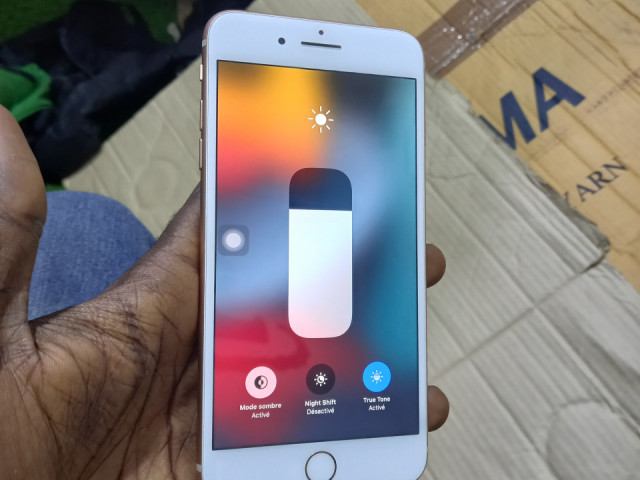 Apple iPhone 8+, Téléphones Mobiles, Conakry