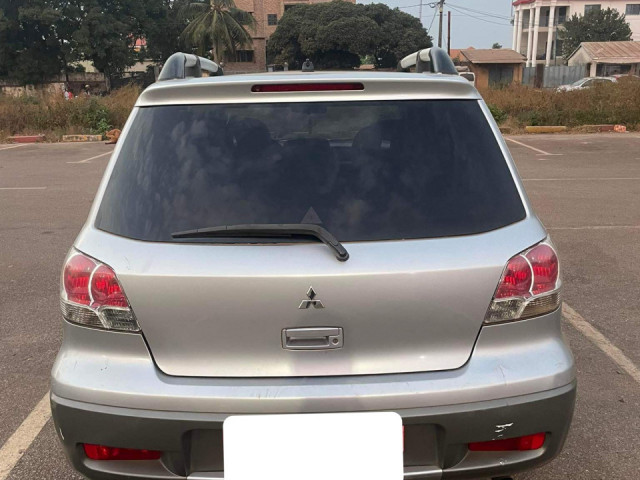 Mitsubishi Outlander, Voitures, Conakry