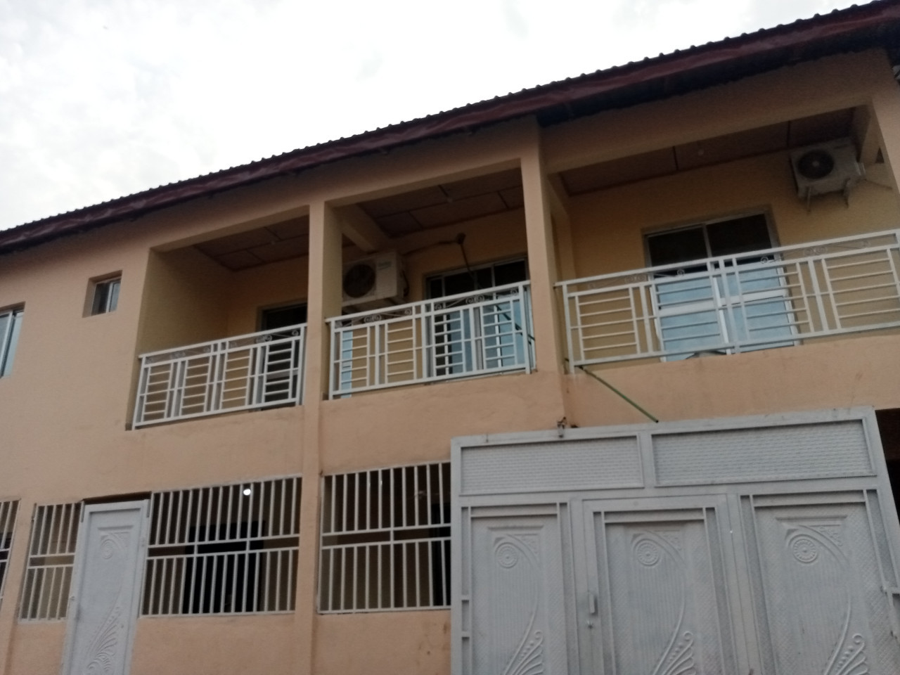 Bâtiment à Yattayah, Maisons, Conakry