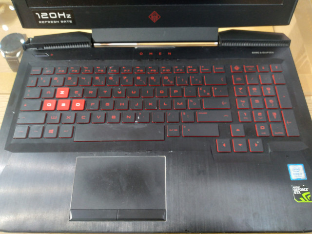 HP OMEN 15-dc0000 Series, Ordinateurs - Moniteurs, Coyah