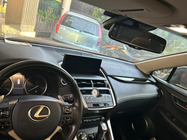 Lexus NX 300, Voitures, Conakry