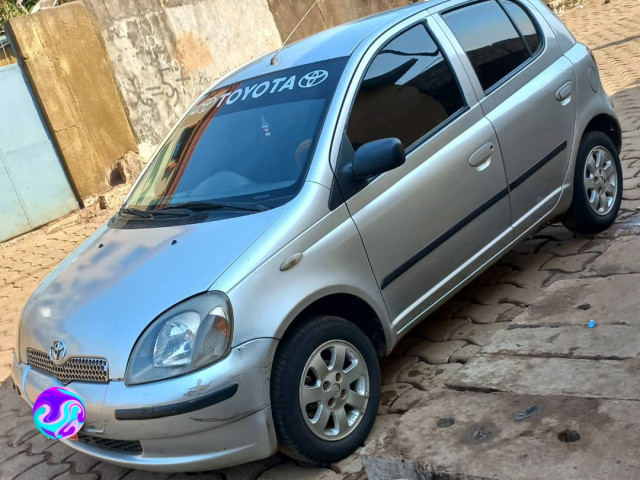 Toyota Yaris, Voitures, Conakry