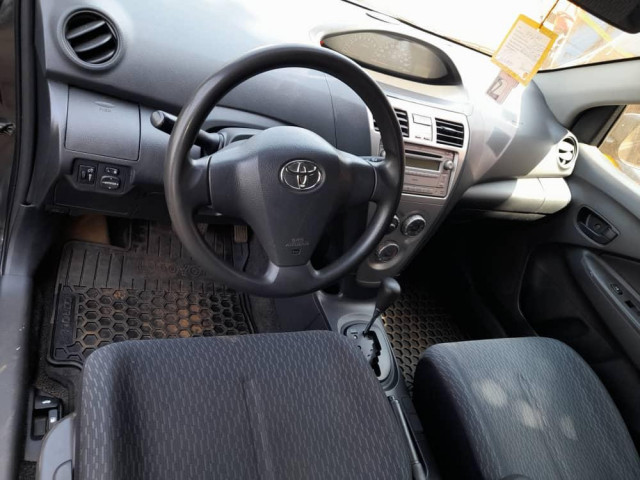 Toyota Yaris, Voitures, Conakry