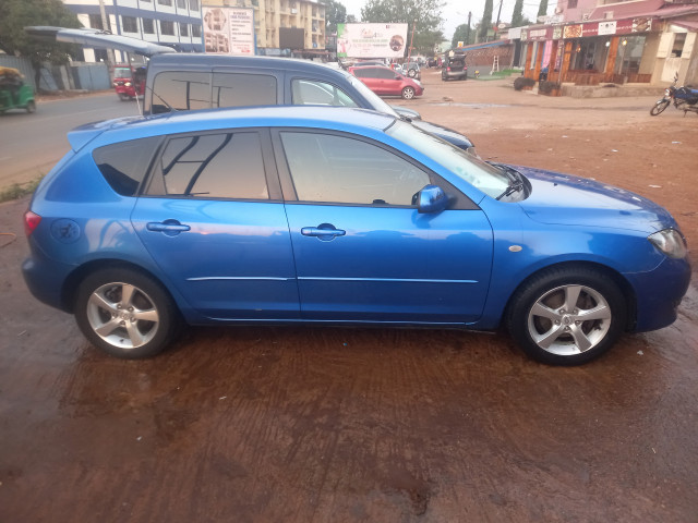 Mazda 3, Voitures, Conakry