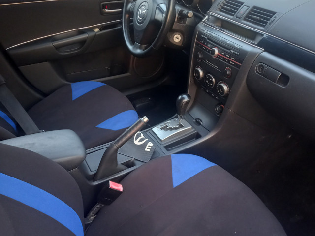 Mazda 3, Voitures, Conakry
