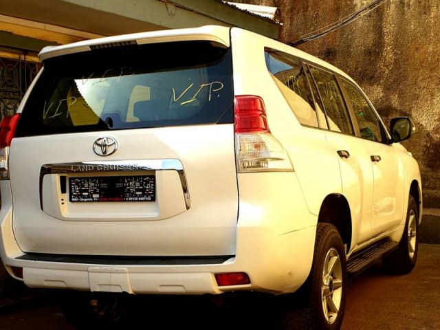 Toyota Land Cruiser Prado, Voitures, Conakry