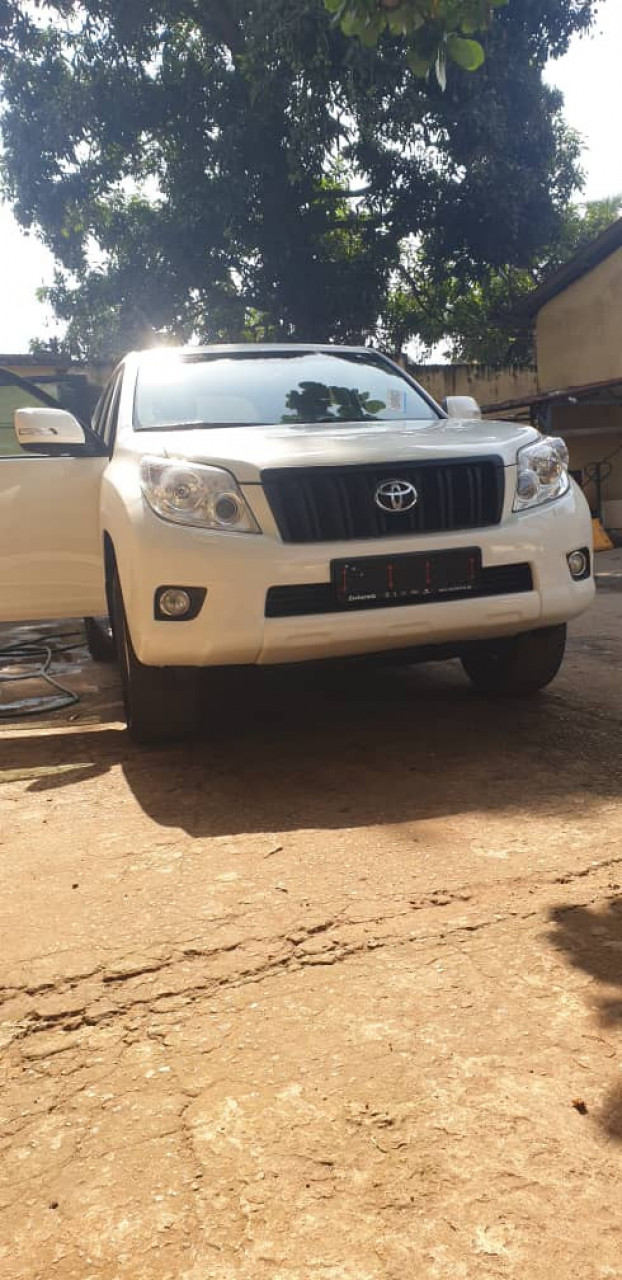 Toyota Land Cruiser Prado, Voitures, Conakry