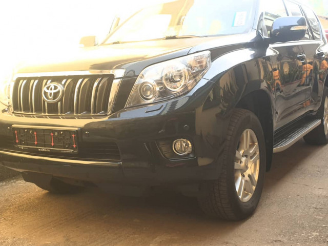 Toyota Land Cruiser Prado, Voitures, Conakry