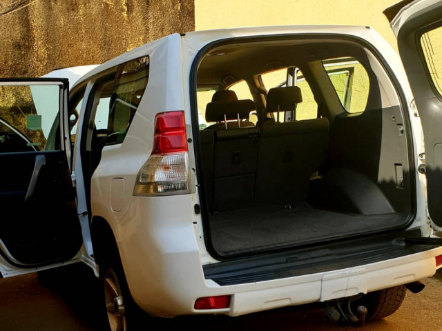 Toyota Land Cruiser Prado, Voitures, Conakry