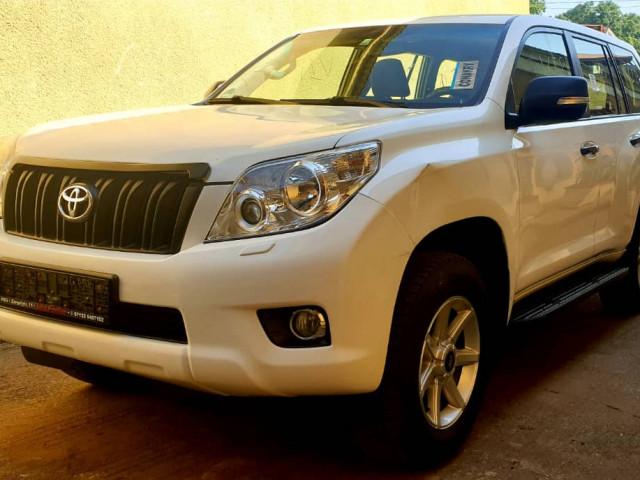 Toyota Land Cruiser Prado, Voitures, Conakry