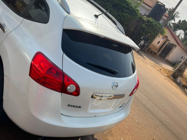 Nissan Rogue, Voitures, Conakry
