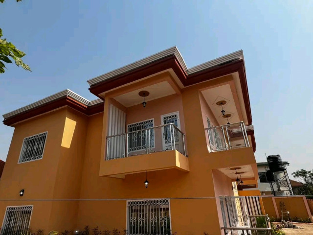 Différents Bâtiments à Tombolia, Maisons, Conakry