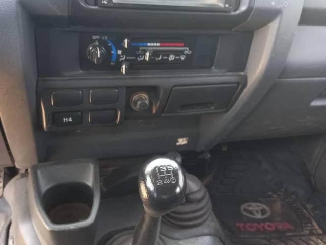 Toyota Land Cruiser, Voitures, Conakry
