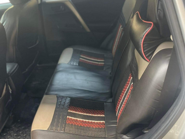 Toyota RAV4, Voitures, Conakry