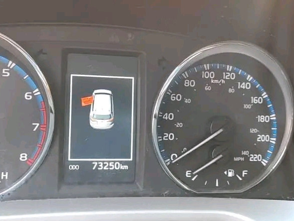 Toyota RAV4, Voitures, Conakry