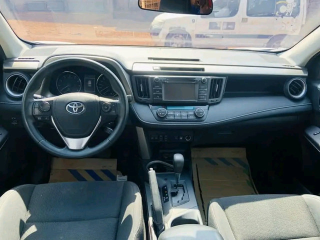 Toyota RAV4, Voitures, Conakry