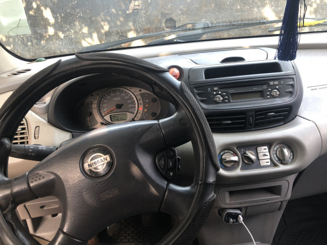 Nissan Almera Tino, Voitures, Conakry