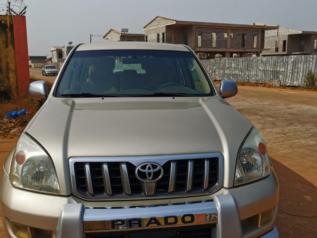 Toyota Land Cruiser Prado, Voitures, Conakry