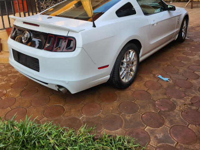 Ford Mustang, Voitures, Conakry