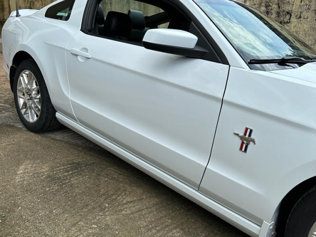 Ford Mustang, Voitures, Conakry