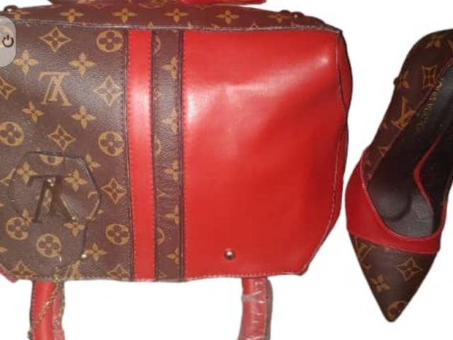 Sac à Main Louis Vuitton, Chaussures, Conakry