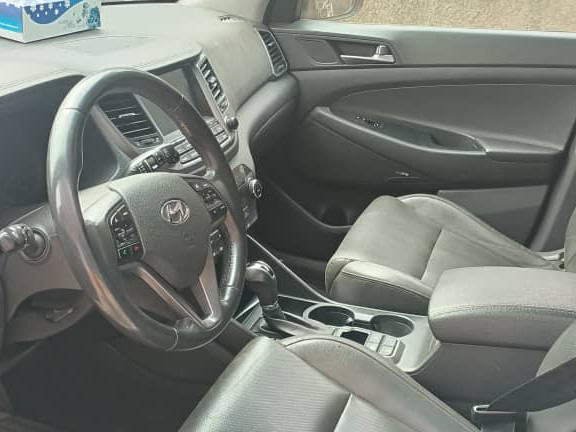 Hyundai Tucson, Voitures, Conakry