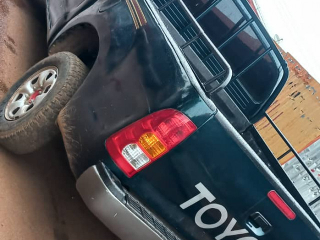 Toyota Hilux, Voitures, Conakry