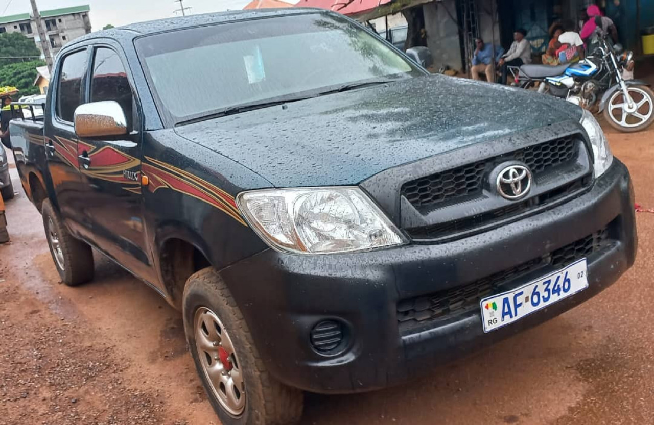 Toyota Hilux, Voitures, Conakry