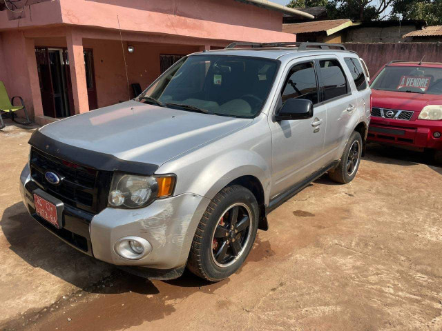 Ford Escape, Voitures, Conakry